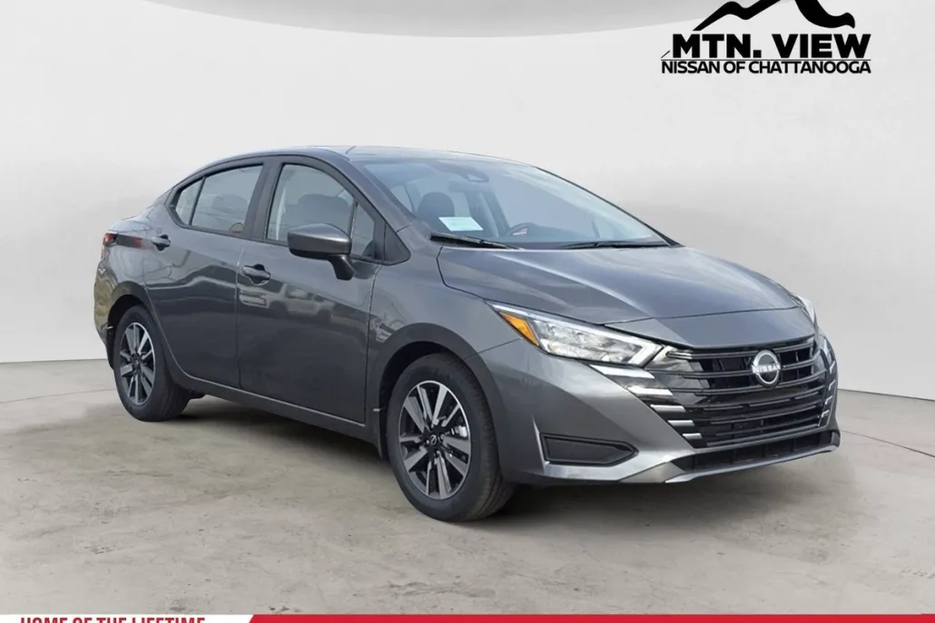 2025 Nissan Versa SV photo 1