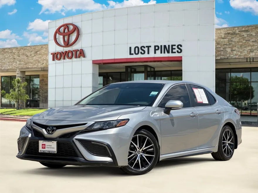 2023 Toyota Camry SE photo 1