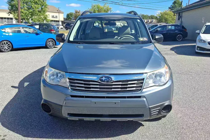2010 Subaru Forester 2.5X photo 1