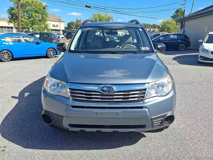 2010 Subaru Forester 2.5X photo 1