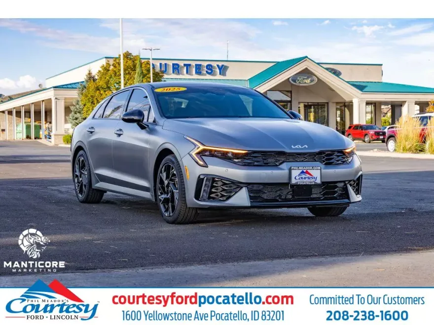 2025 Kia K5 GT-Line photo 1