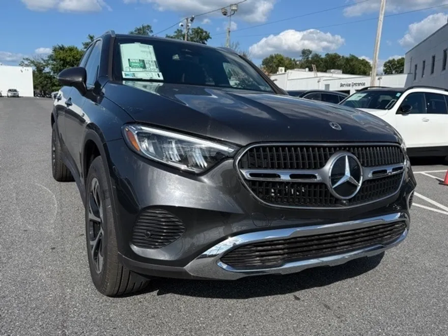 2025 Mercedes Benz GLC 350e 4MATIC photo 1