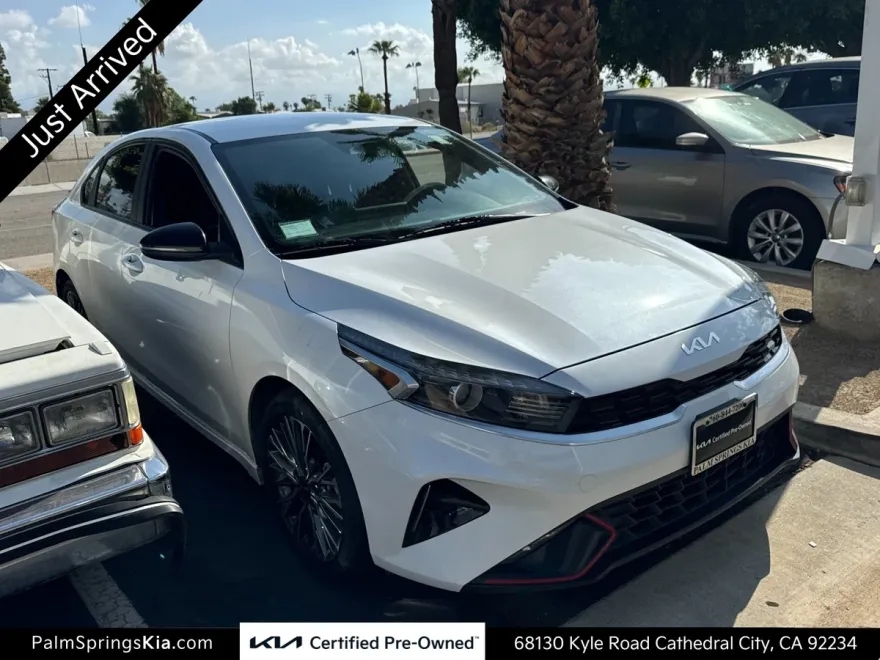 2023 Kia Forte GT-Line photo 1