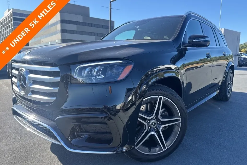 2024 Mercedes Benz GLS 450 photo 1
