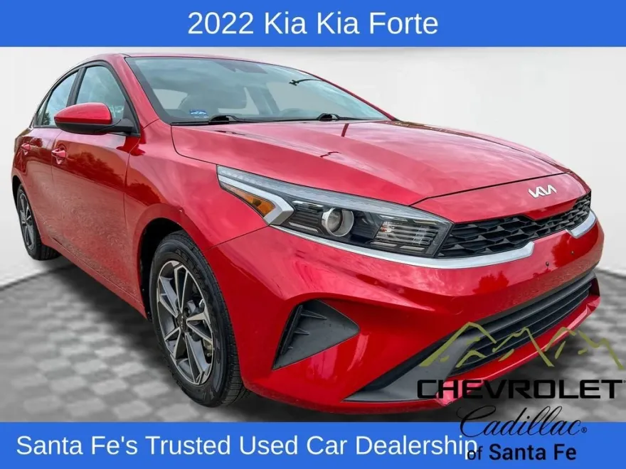 2022 Kia Forte LXS photo 1