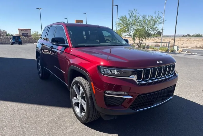2025 Jeep Grand Cherokee Limited photo 1