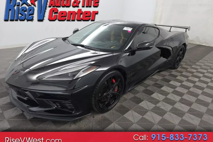 2020 Chevrolet Corvette 2LT photo 1