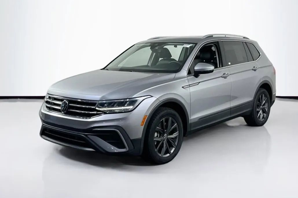 2022 Volkswagen Tiguan SE photo 1