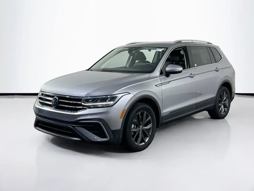 2022 Volkswagen Tiguan SE photo 1