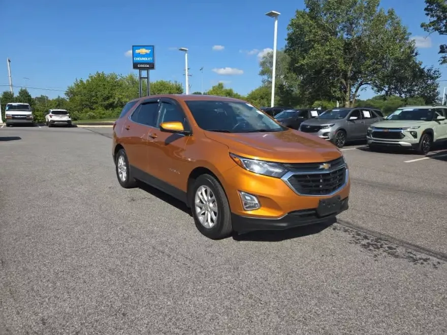 2018 Chevrolet Equinox LT photo 1