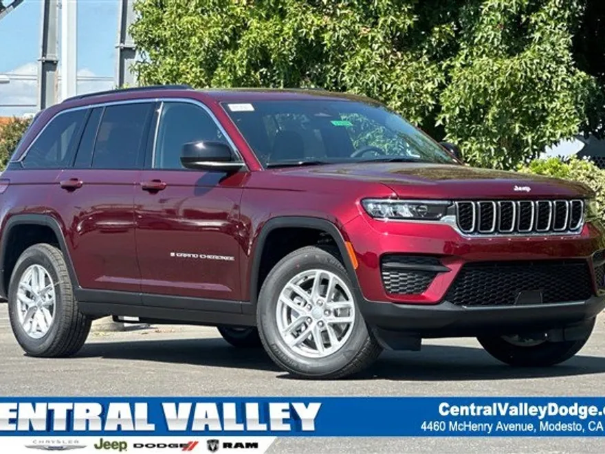 2025 Jeep Grand Cherokee Laredo X photo 1