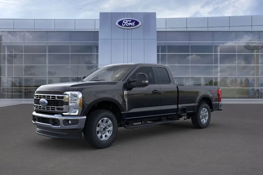 2025 Ford F-350 photo 1
