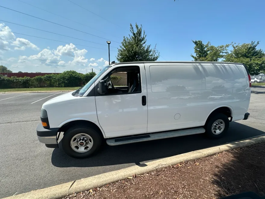 2023 Gmc Savana 2500 Cargo photo 1