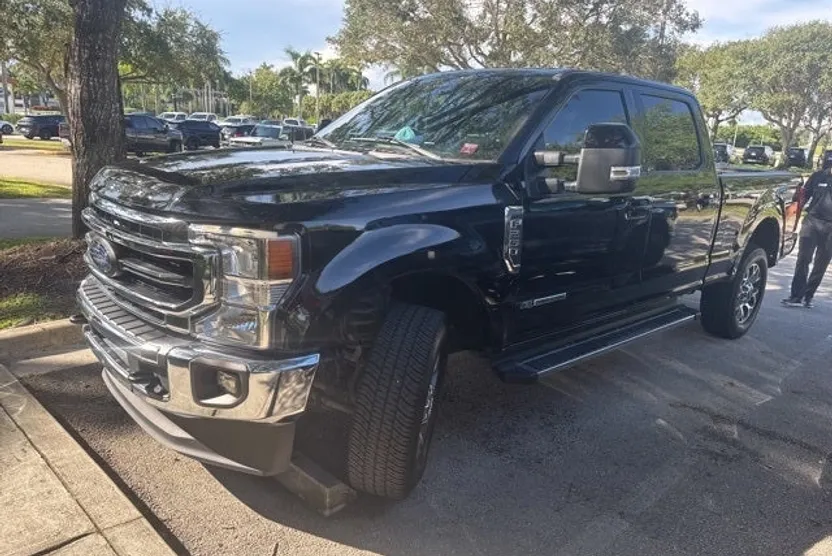 2021 Ford F-250 Lariat photo 1