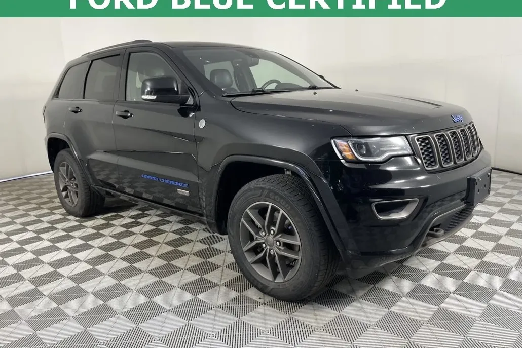 2017 Jeep Grand Cherokee Limited photo 1