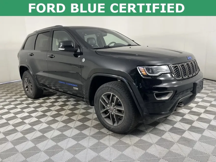 2017 Jeep Grand Cherokee Limited photo 1