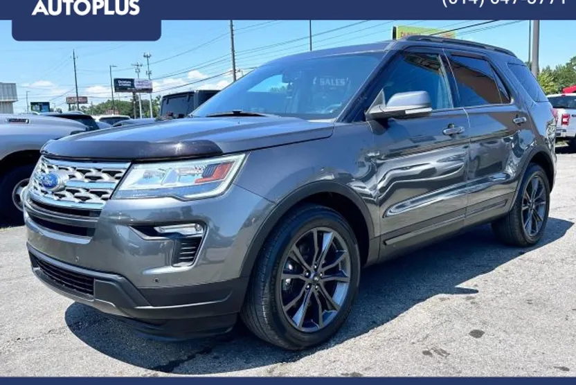 2018 Ford Explorer XLT Sport photo 1