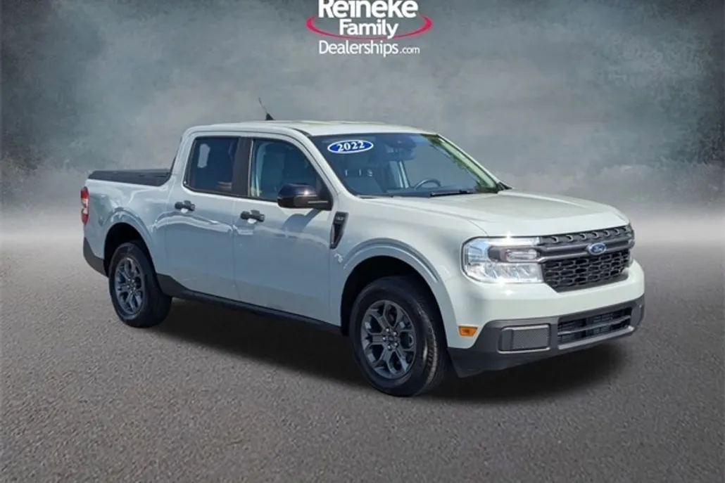 2024 Ford Maverick XLT photo 1