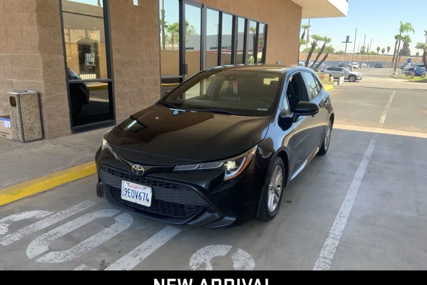 2021 Toyota Corolla SE photo 1