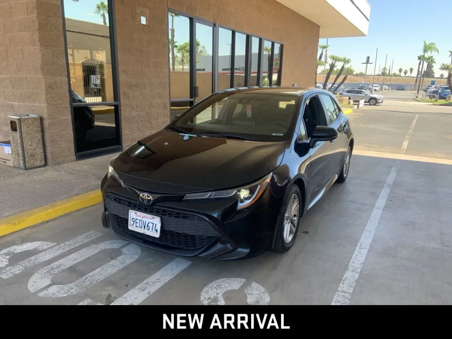 2021 Toyota Corolla SE photo 1