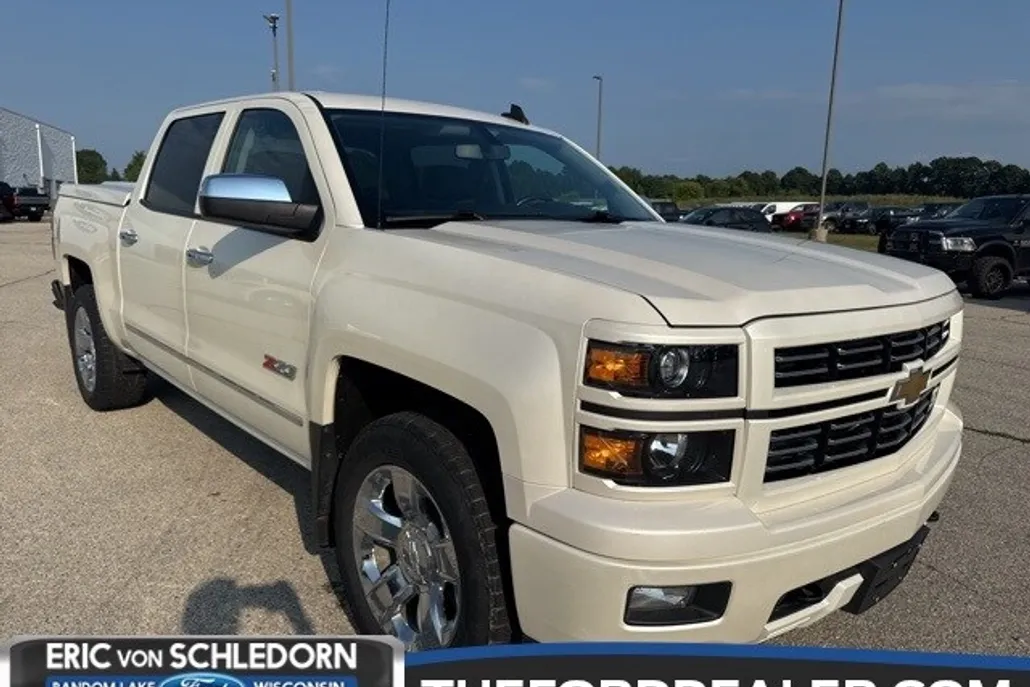 2015 Chevrolet Silverado 1500 LT photo 1