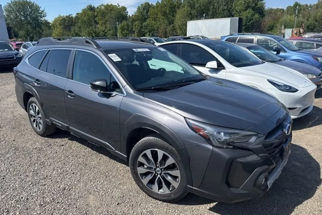 2024 Subaru Outback Limited photo 1
