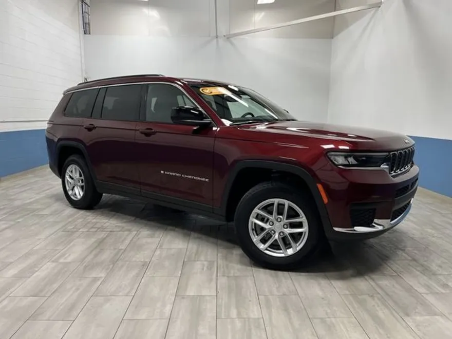 2024 Jeep Grand Cherokee Laredo photo 1