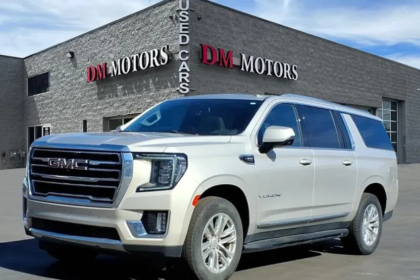2022 Gmc Yukon XL SLT photo 1