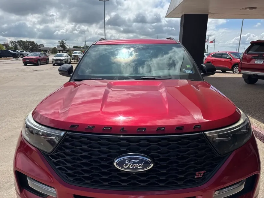 2020 Ford Explorer ST photo 1