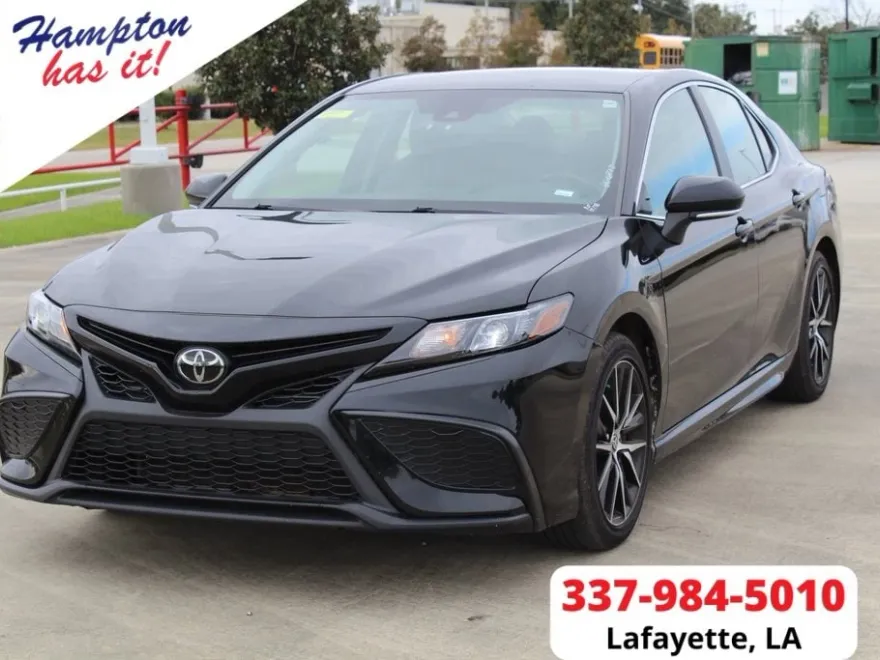 2023 Toyota Camry SE photo 1