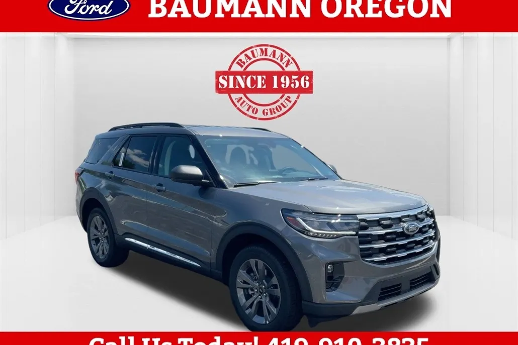2025 Ford Explorer photo 1