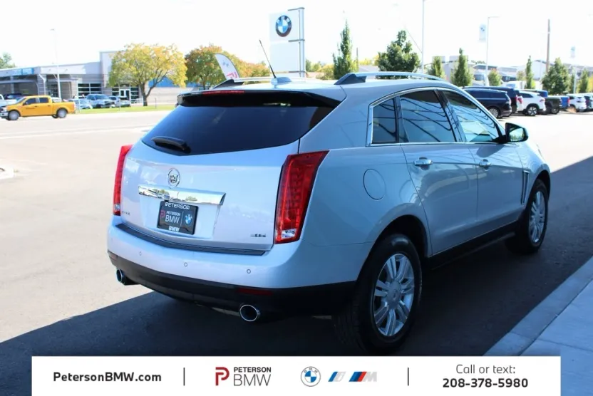 2016 Cadillac SRX Luxury photo 1