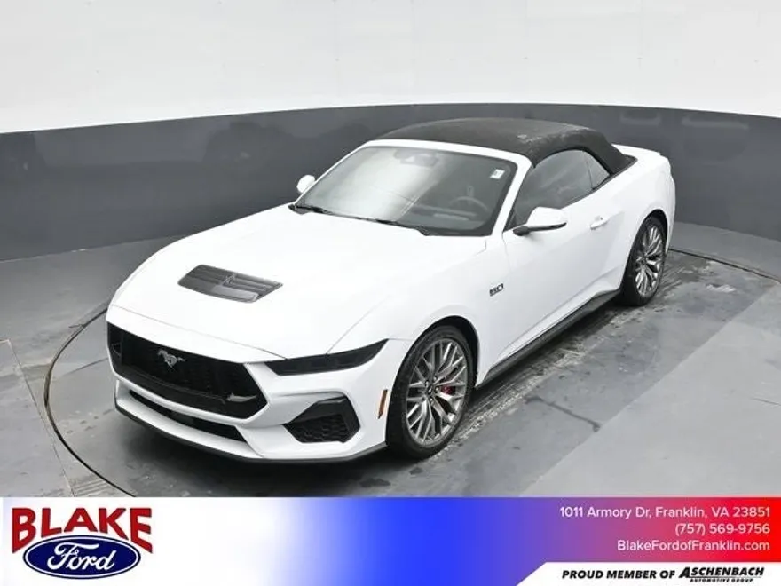 2025 Ford Mustang GT Premium photo 1