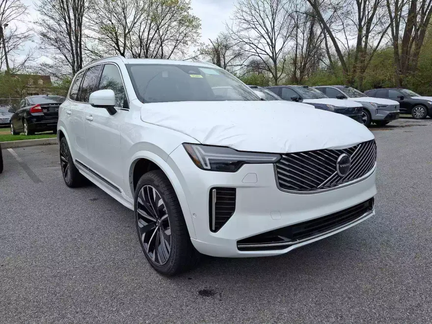 2025 Volvo XC90 T8 photo 1