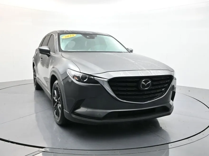 2023 Mazda CX-9 Touring photo 1