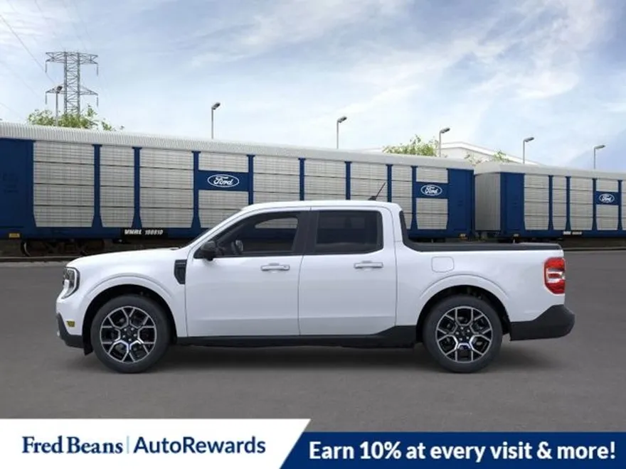 2025 Ford Maverick Lariat photo 1