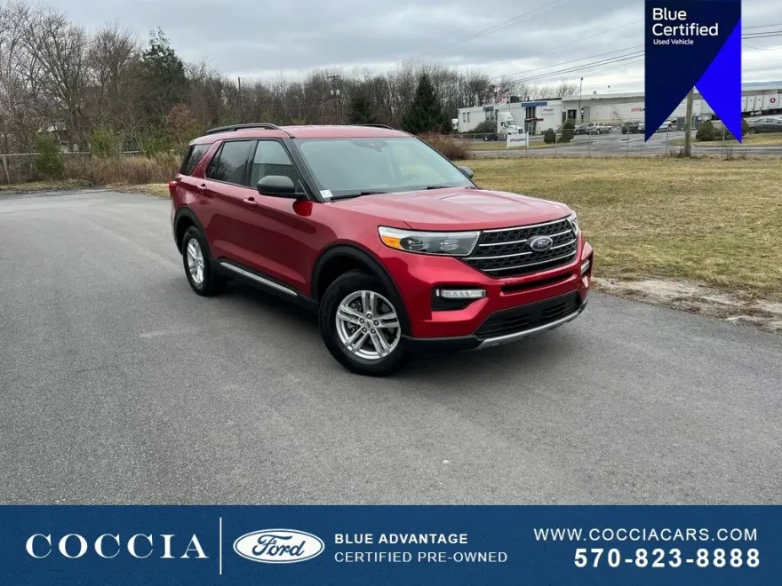 2021 Ford Explorer XLT photo 1