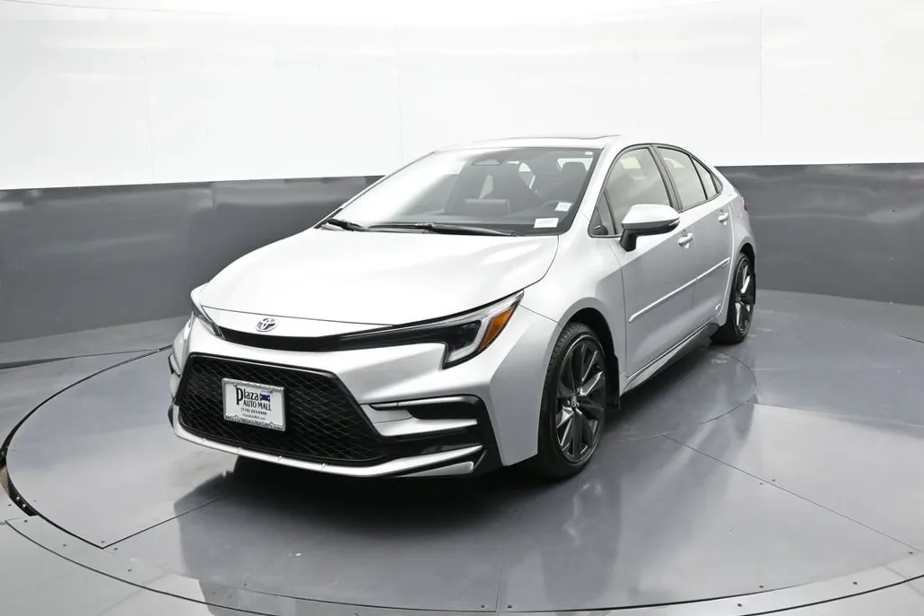 2025 Toyota Corolla Hybrid SE photo 1