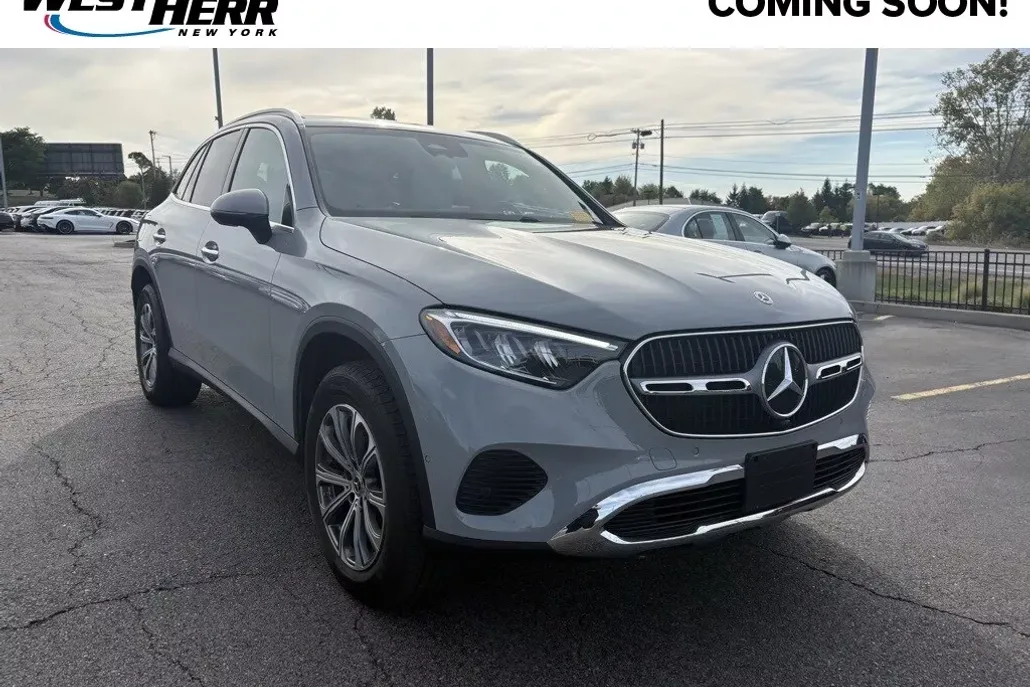 2025 Mercedes Benz GLC 300 4MATIC photo 1