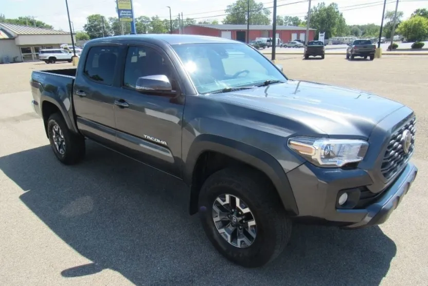 2022 Toyota Tacoma TRD Double Cab V6 photo 1