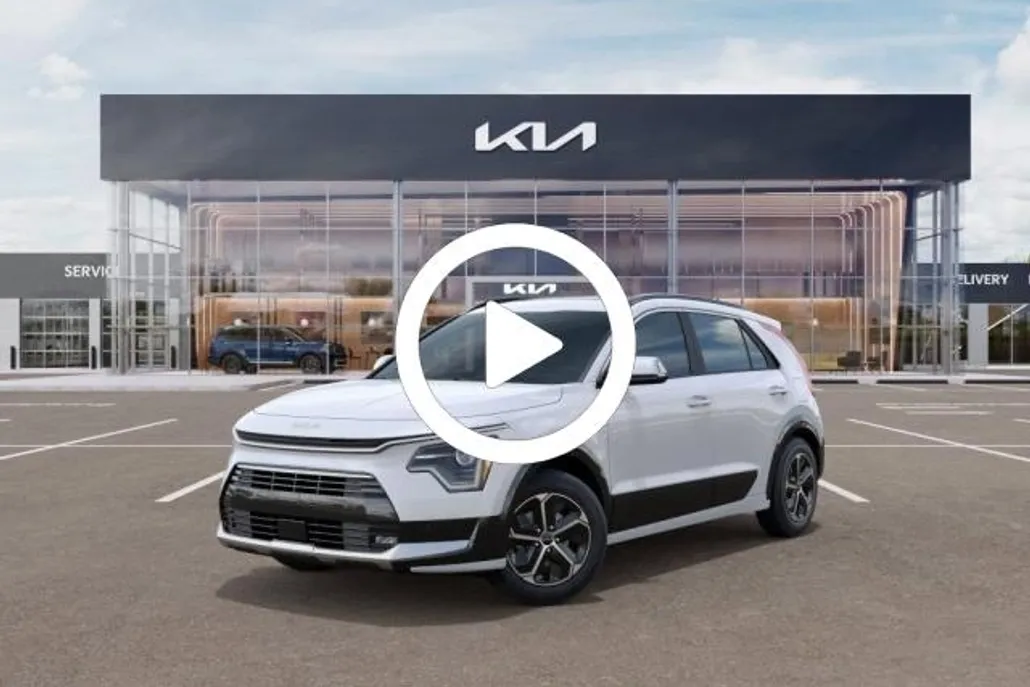 2025 Kia Niro SX photo 1