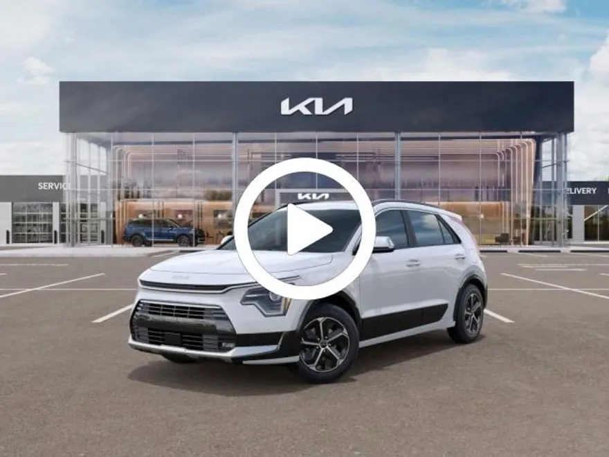 2025 Kia Niro SX photo 1