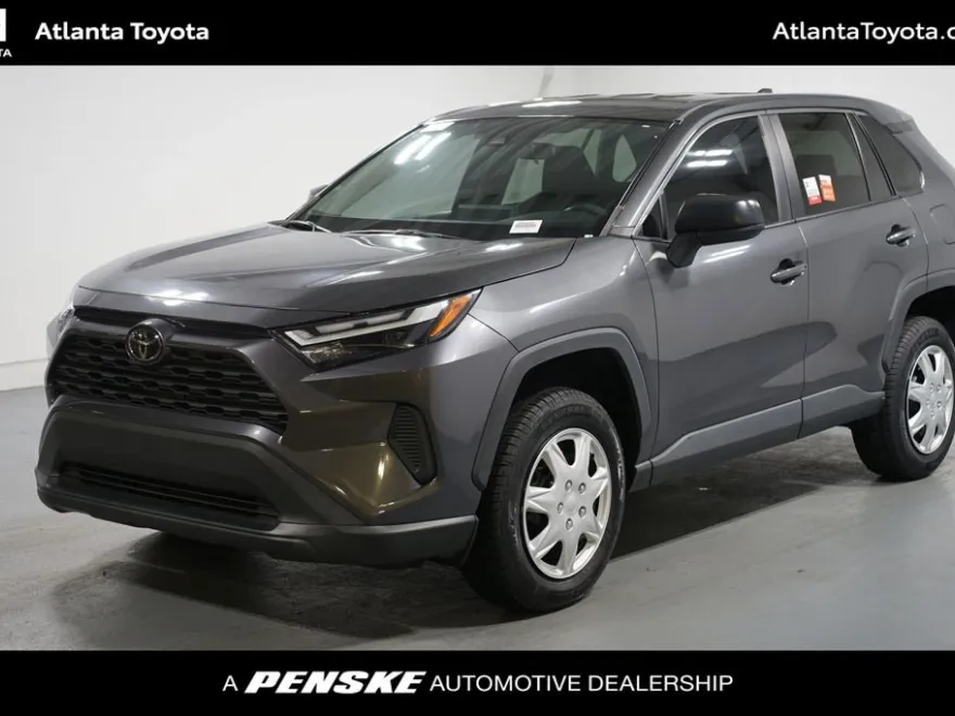 2023 Toyota RAV4 LE photo 1