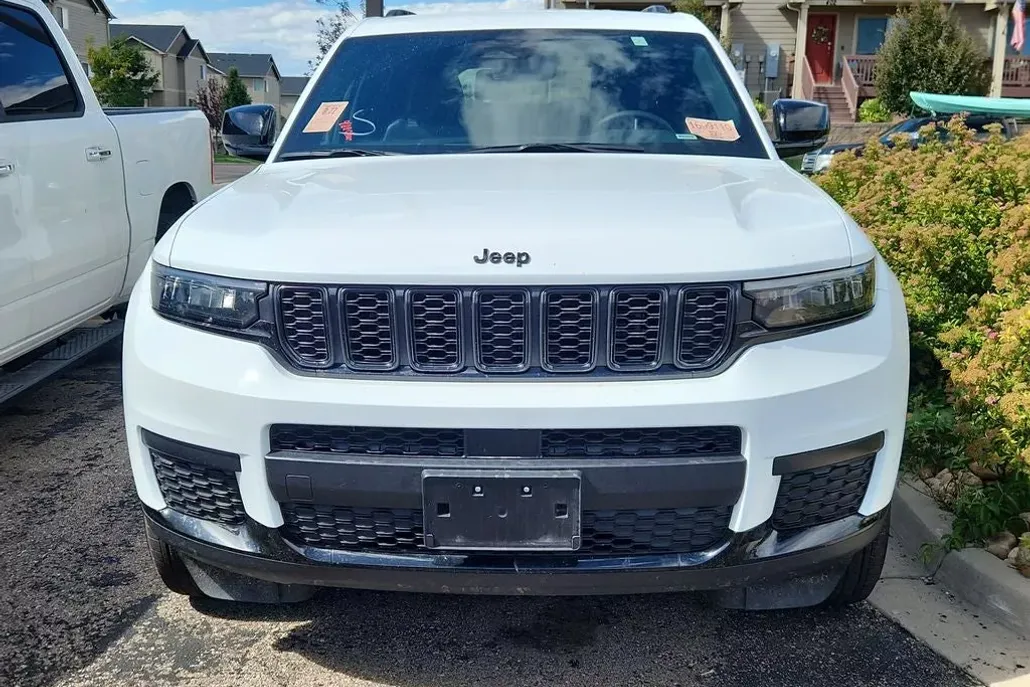 2024 Jeep Grand Cherokee Altitude photo 1