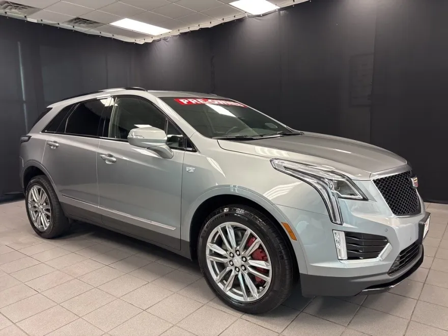 2025 Cadillac XT5 Sport photo 1