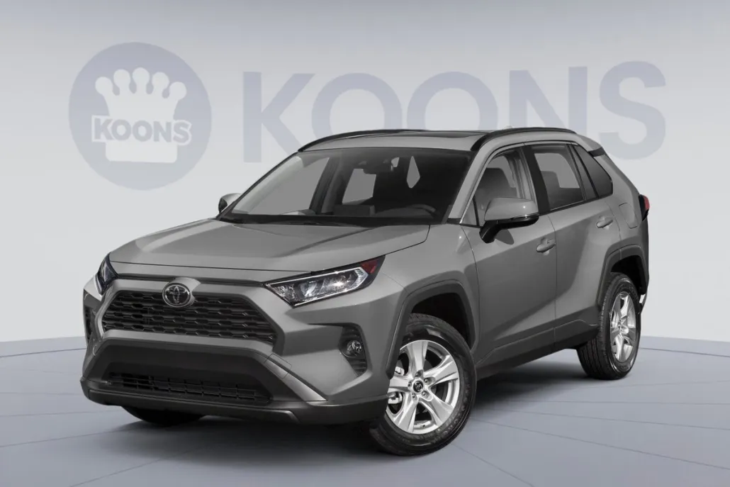 2021 Toyota RAV4 XLE photo 1