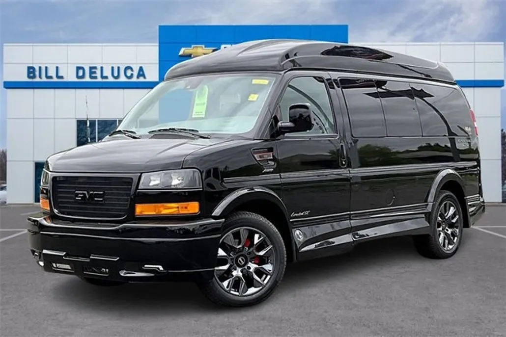 2025 Gmc Savana 2500 Cargo photo 1