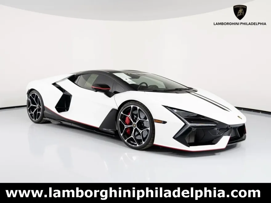 2024 Lamborghini Revuelto photo 1
