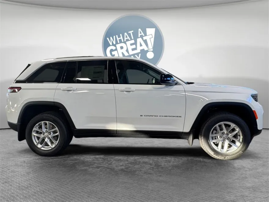 2025 Jeep Grand Cherokee Laredo X photo 1