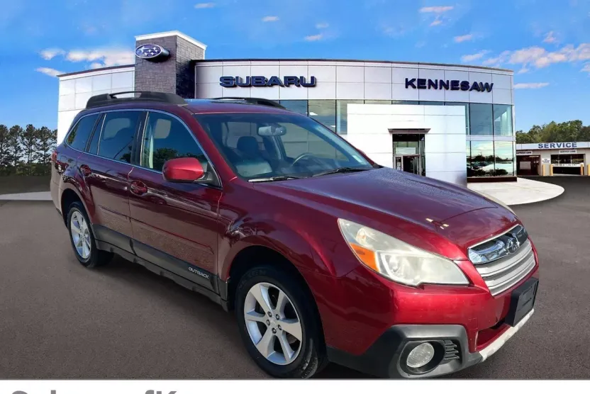 2013 Subaru Outback 2.5i Limited photo 1